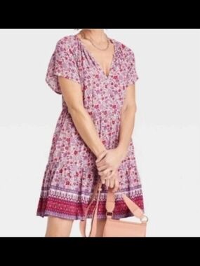Knox Rose Pink Floral Short Sleeve V-Neck Tiered Dress